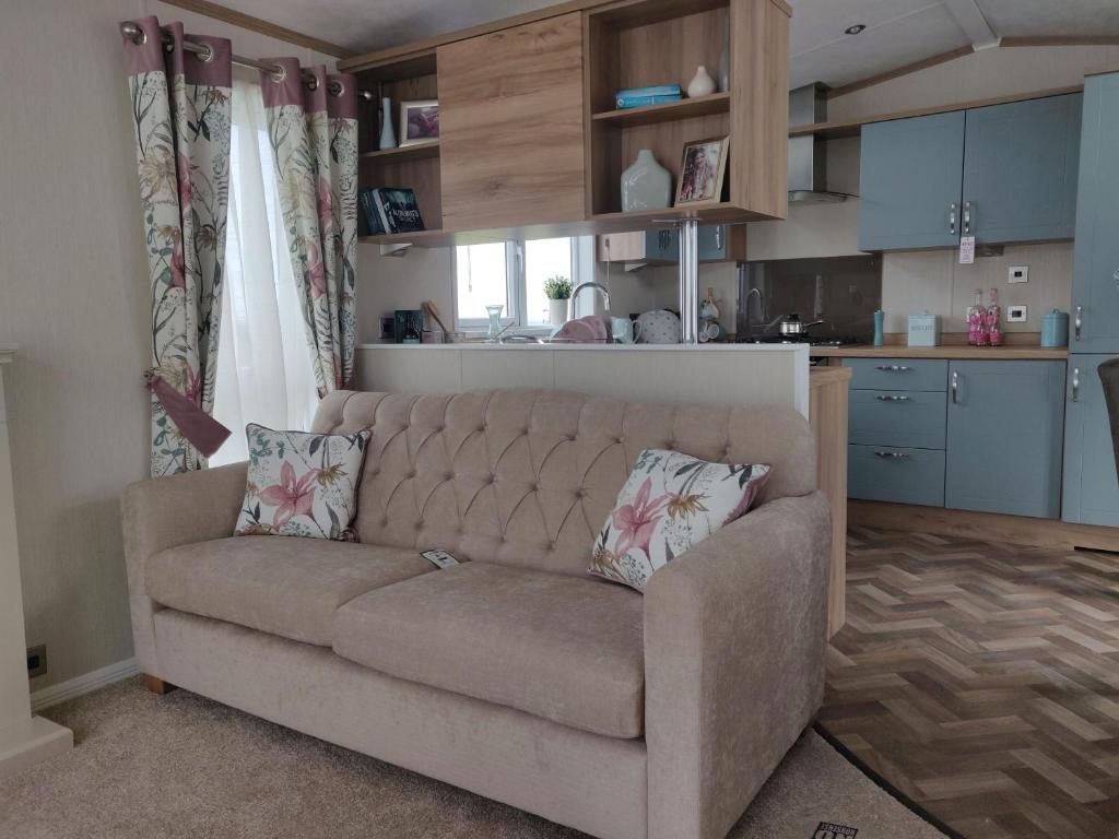 Serena 25 Luxury Lodge at 5 Star Resort St Andrews room 2